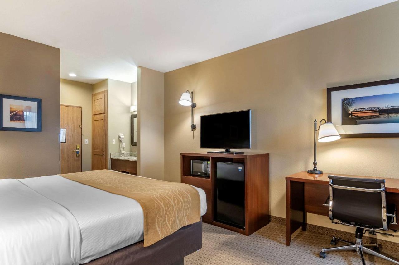 Comfort Inn Warrensburg Station Εξωτερικό φωτογραφία