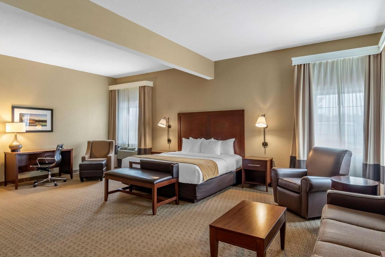 Comfort Inn Warrensburg Station Εξωτερικό φωτογραφία