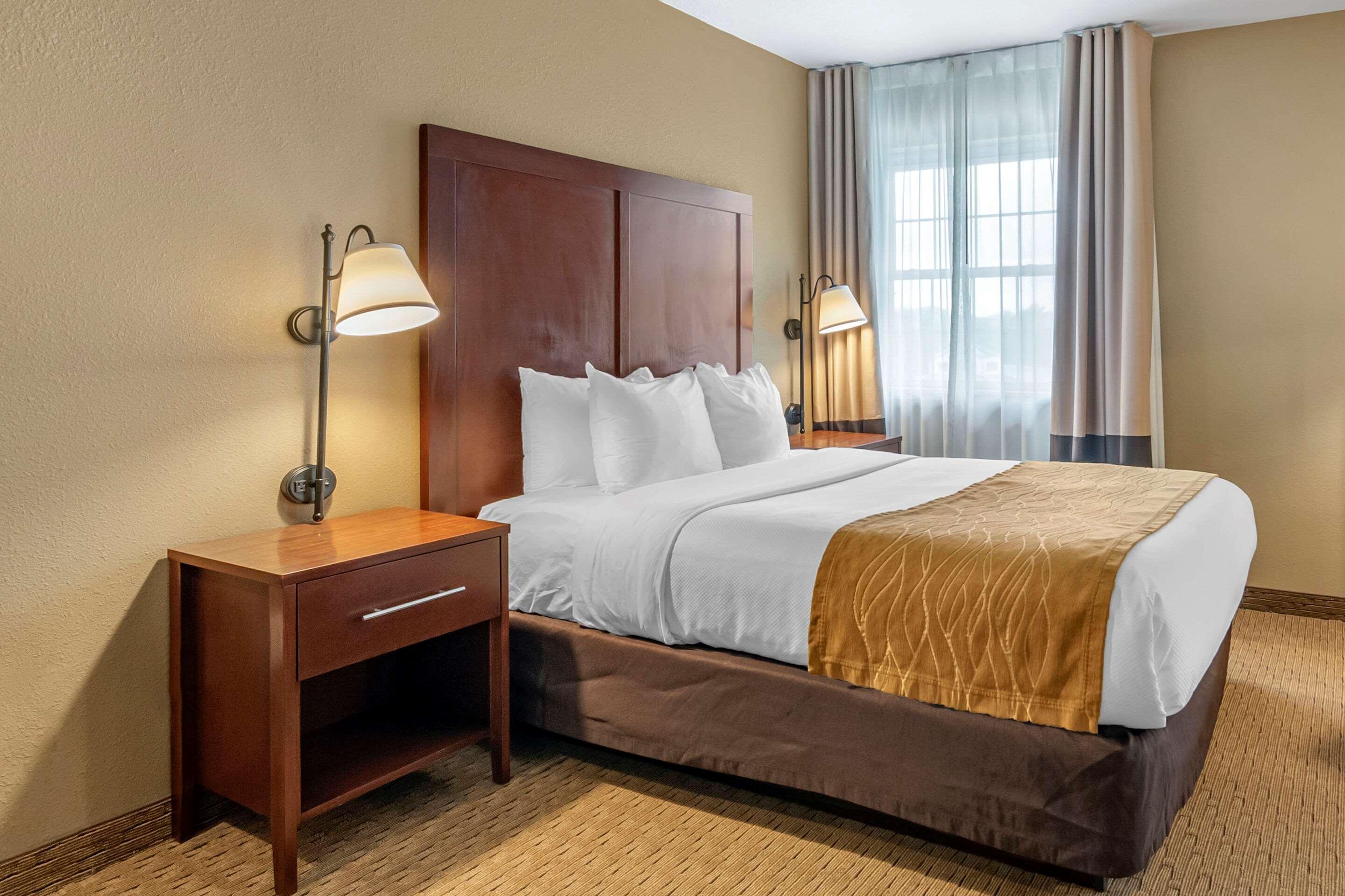 Comfort Inn Warrensburg Station Εξωτερικό φωτογραφία