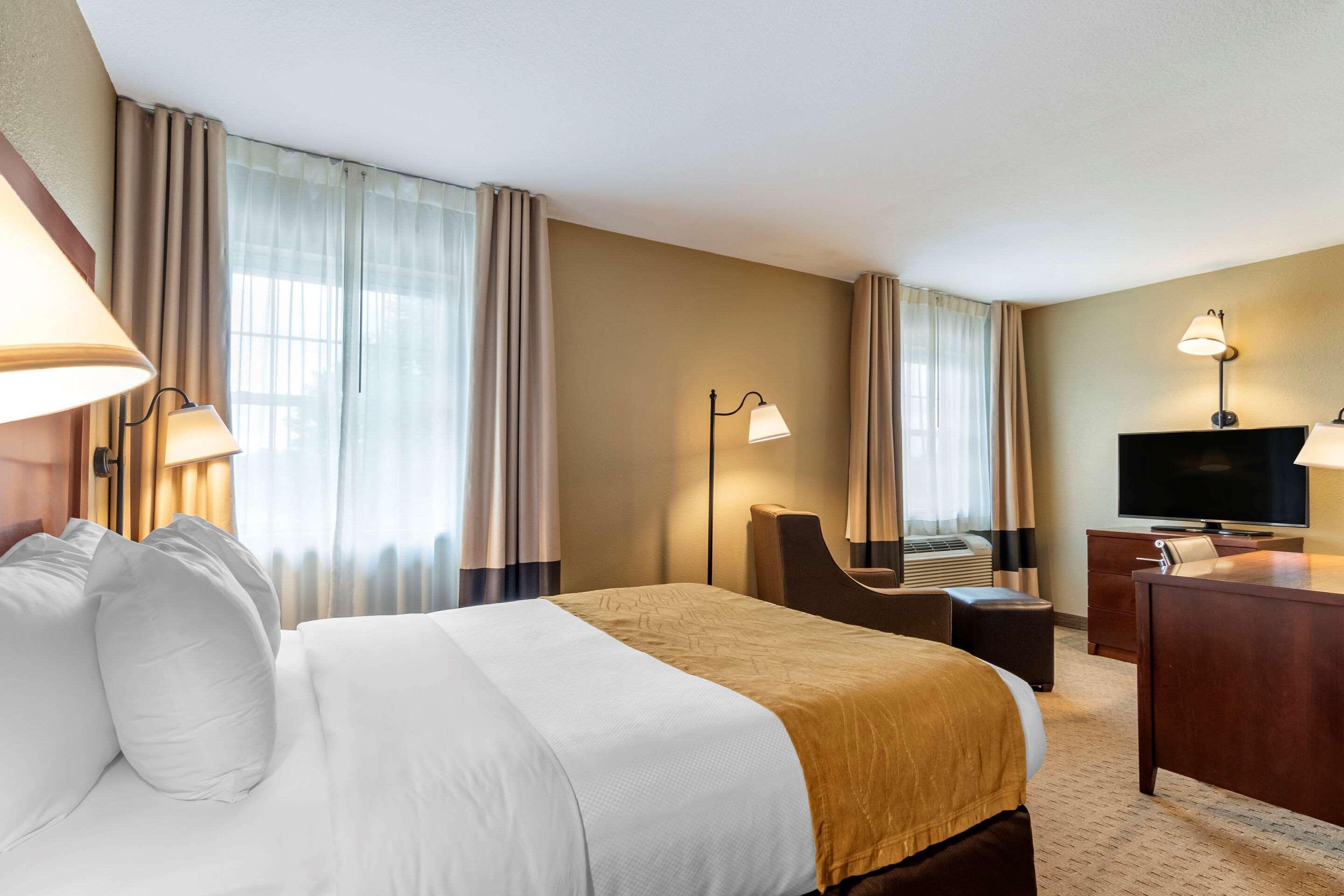 Comfort Inn Warrensburg Station Εξωτερικό φωτογραφία