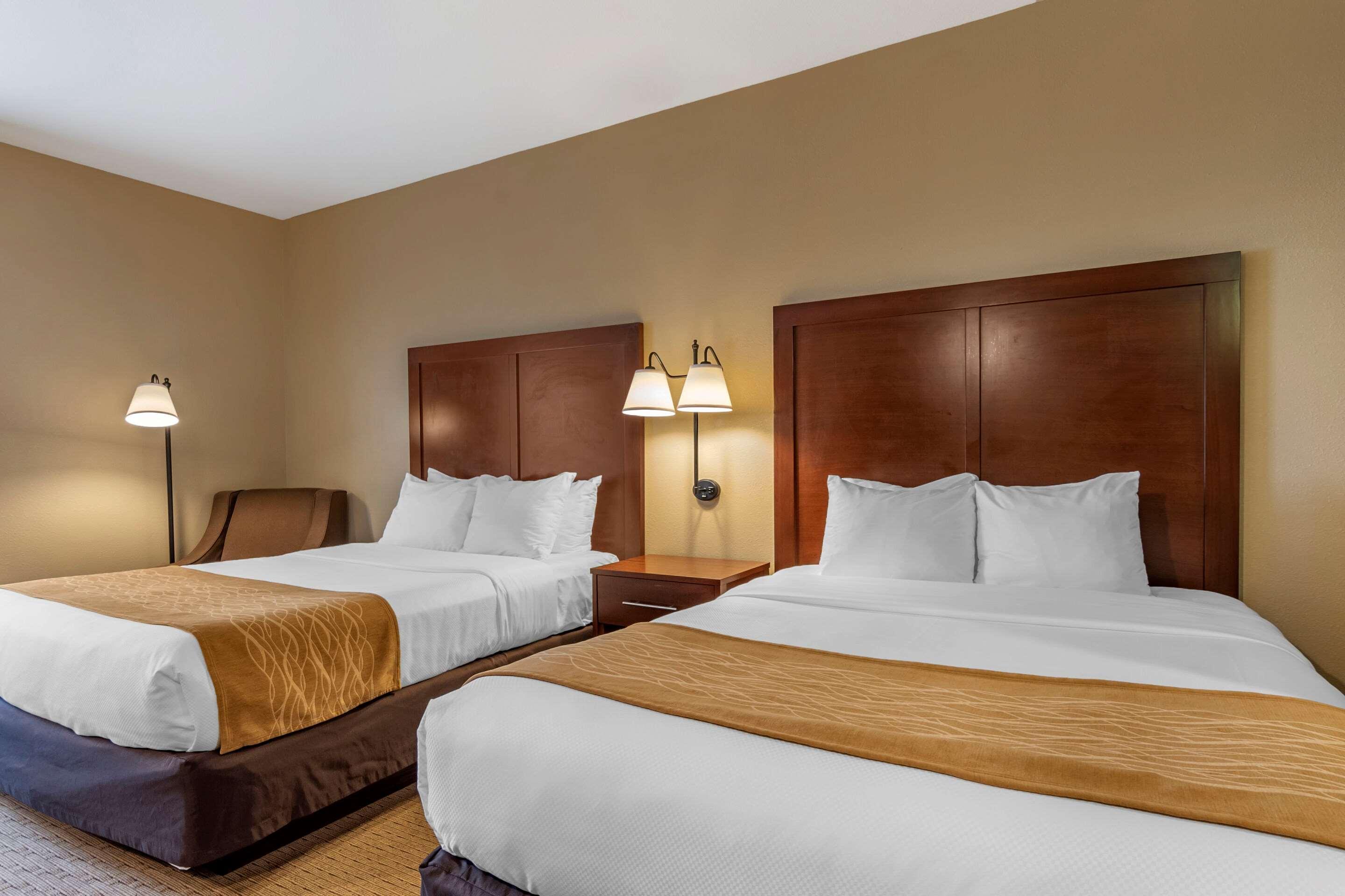 Comfort Inn Warrensburg Station Εξωτερικό φωτογραφία