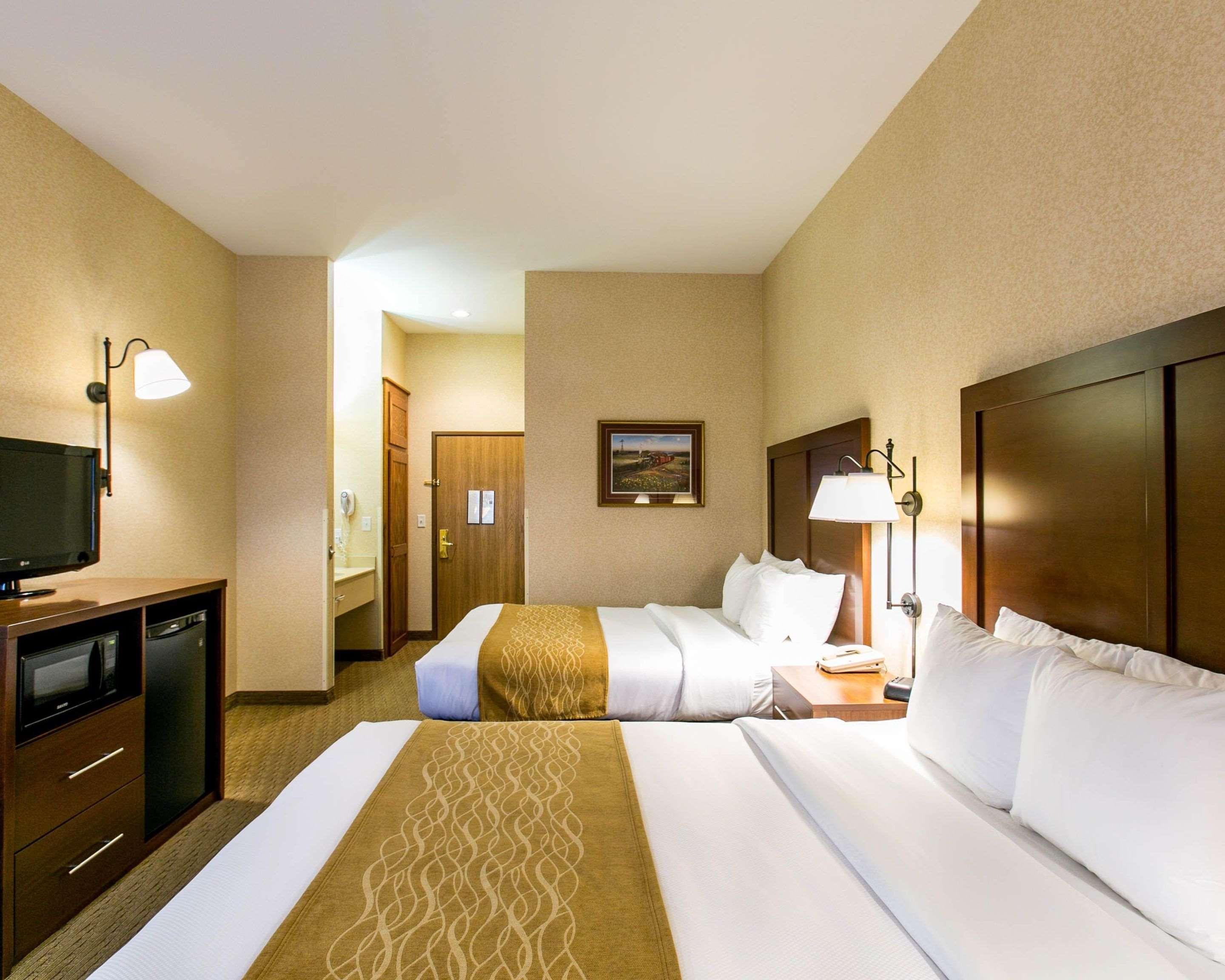 Comfort Inn Warrensburg Station Εξωτερικό φωτογραφία