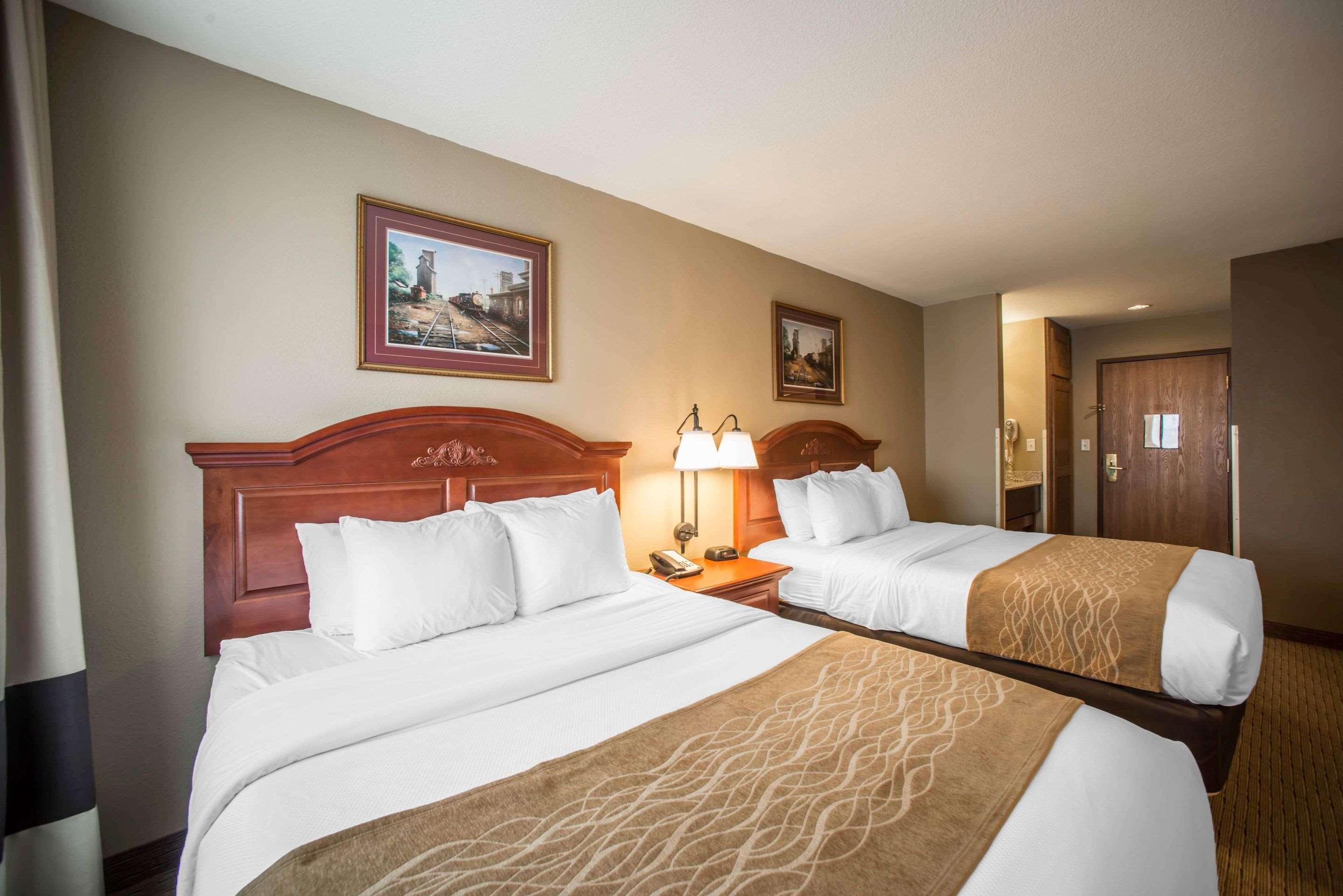Comfort Inn Warrensburg Station Εξωτερικό φωτογραφία