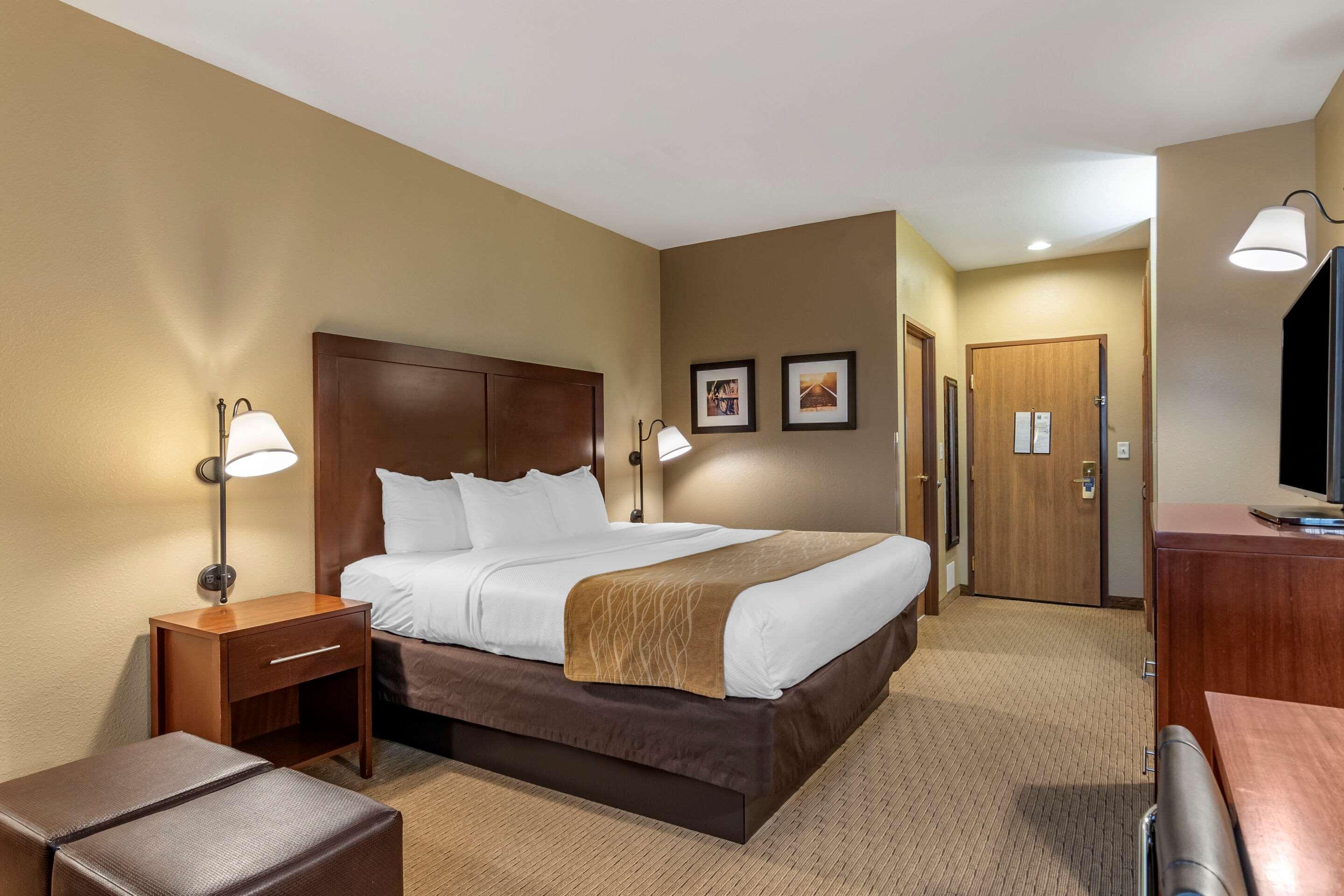 Comfort Inn Warrensburg Station Εξωτερικό φωτογραφία