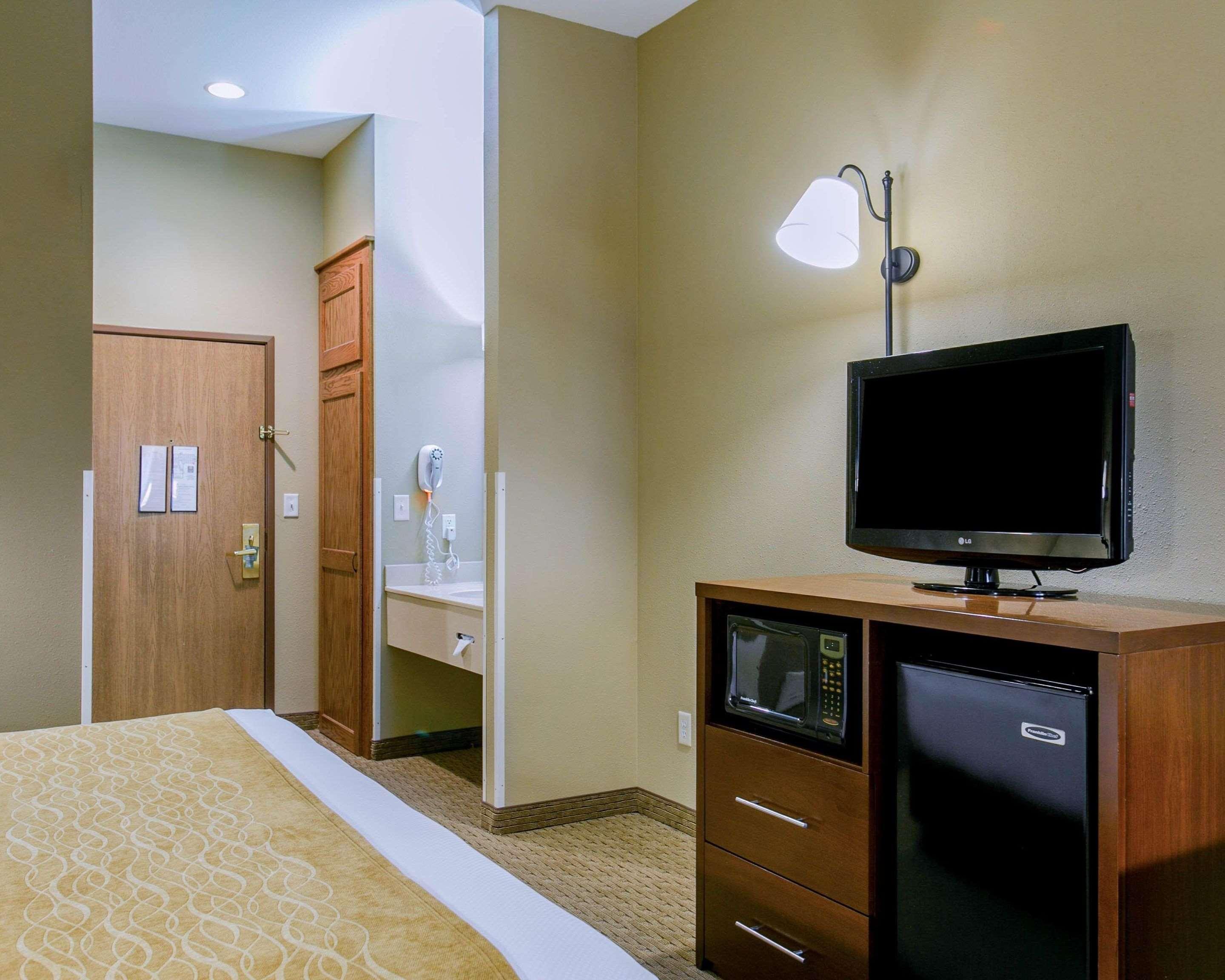 Comfort Inn Warrensburg Station Εξωτερικό φωτογραφία