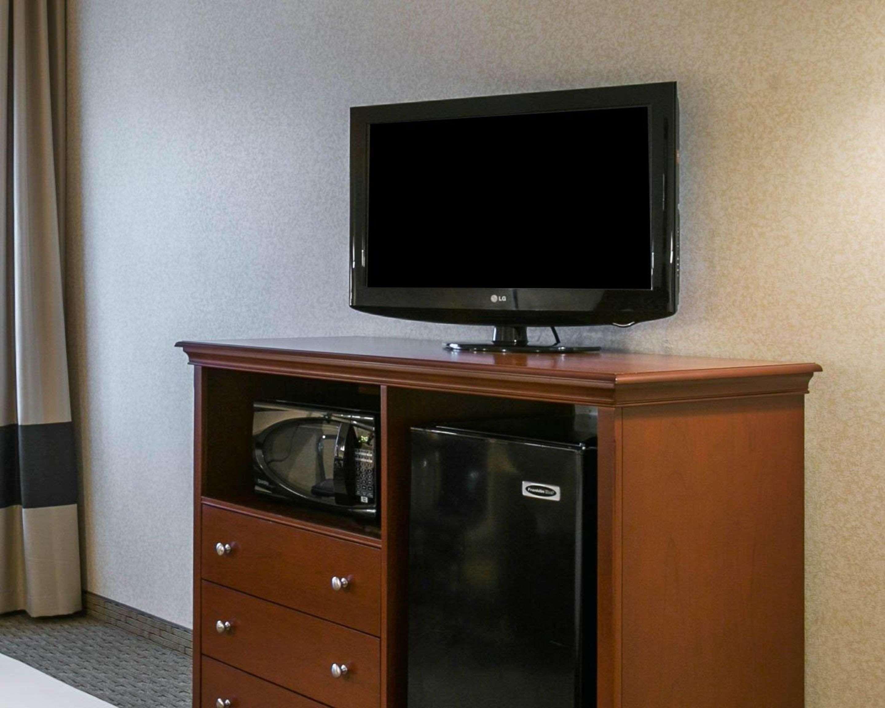 Comfort Inn Warrensburg Station Εξωτερικό φωτογραφία