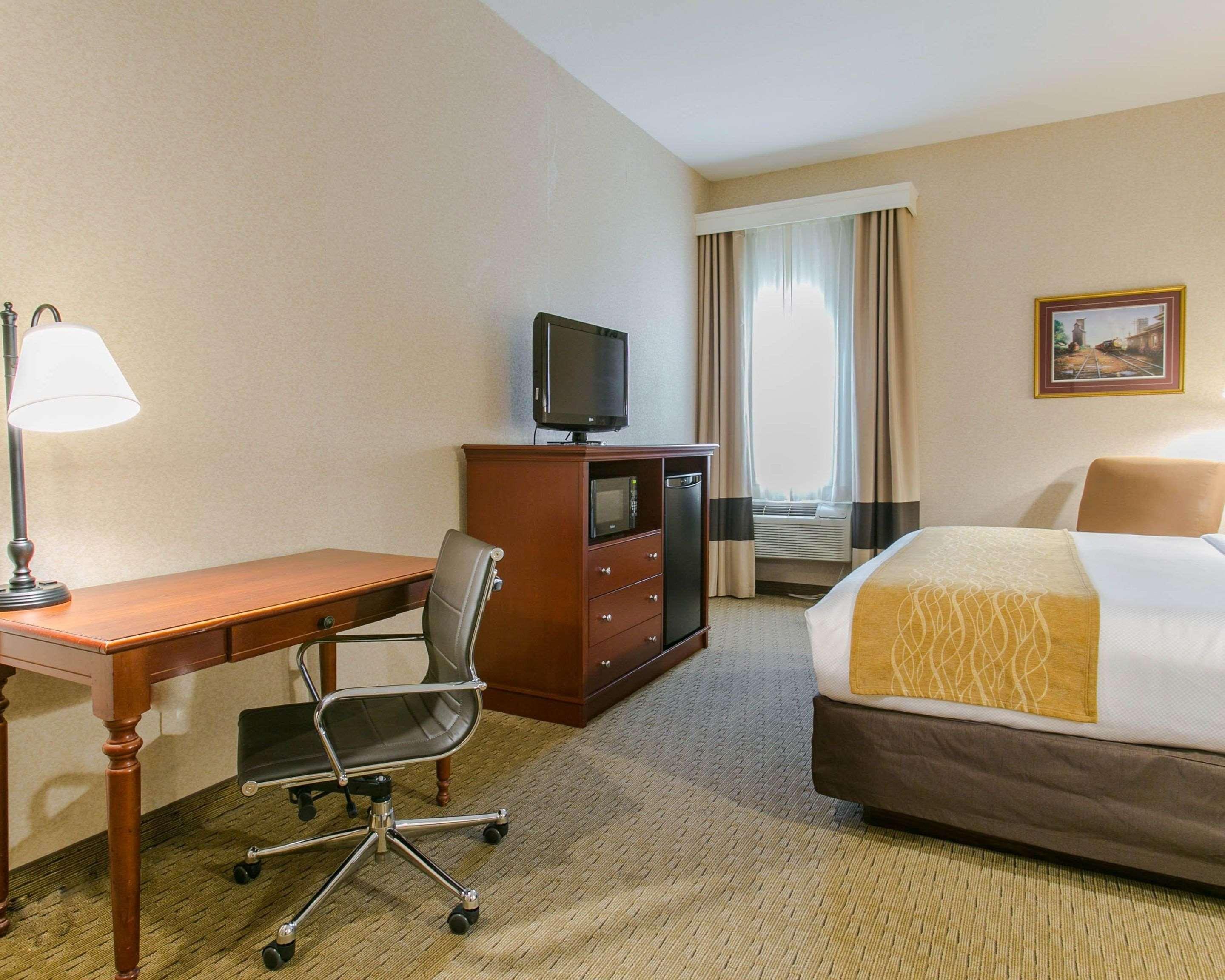 Comfort Inn Warrensburg Station Εξωτερικό φωτογραφία