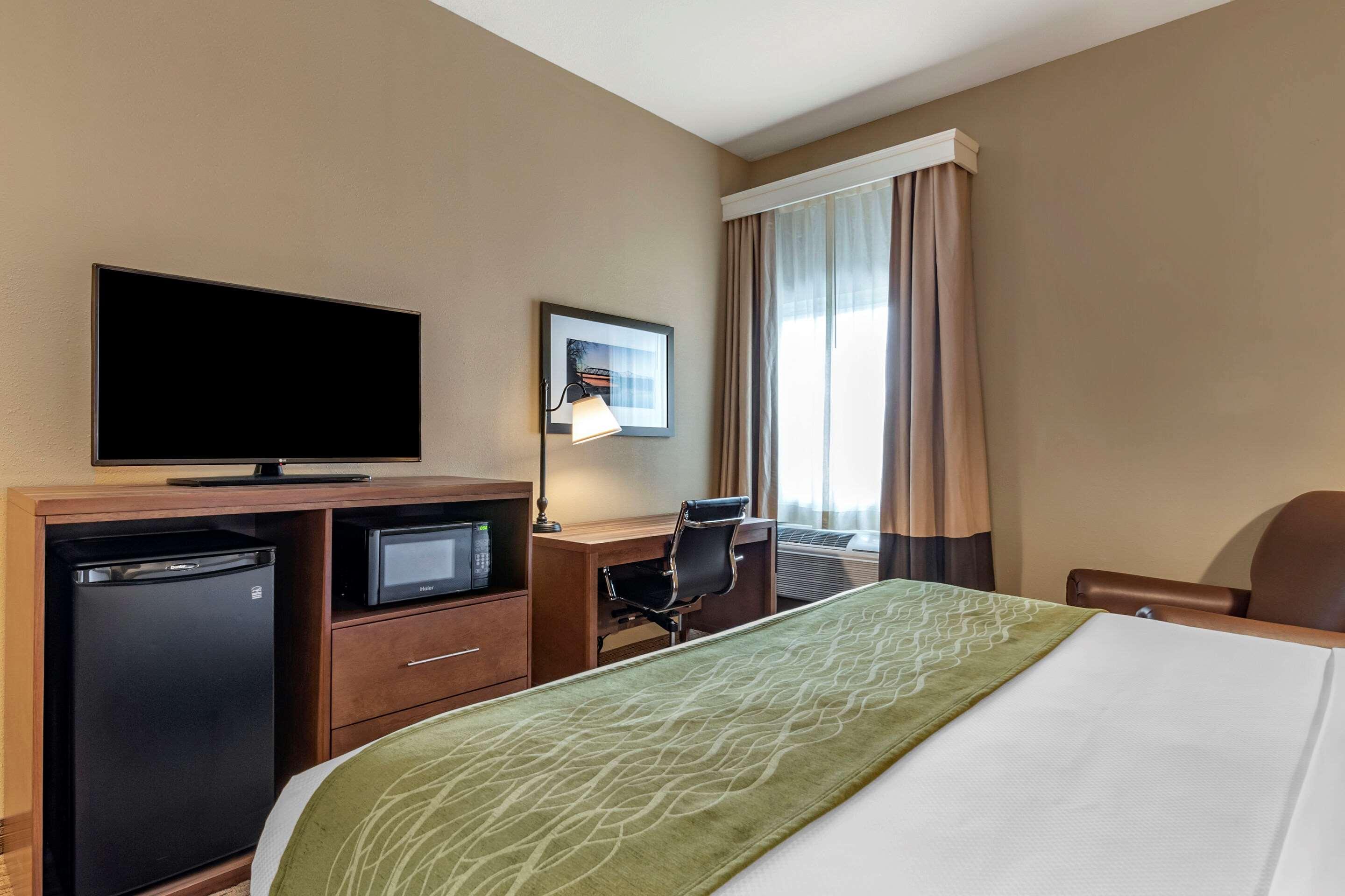 Comfort Inn Warrensburg Station Εξωτερικό φωτογραφία