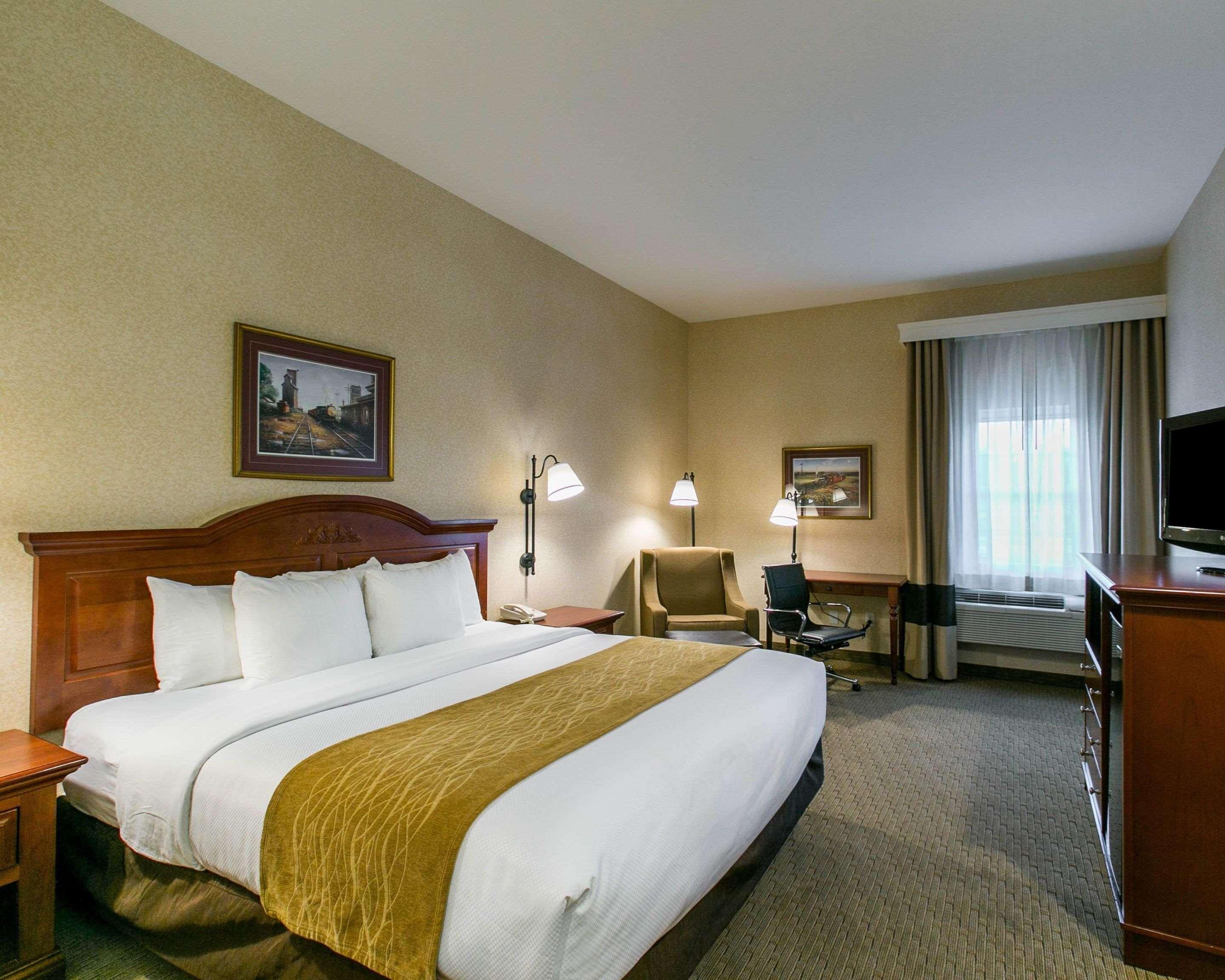 Comfort Inn Warrensburg Station Εξωτερικό φωτογραφία