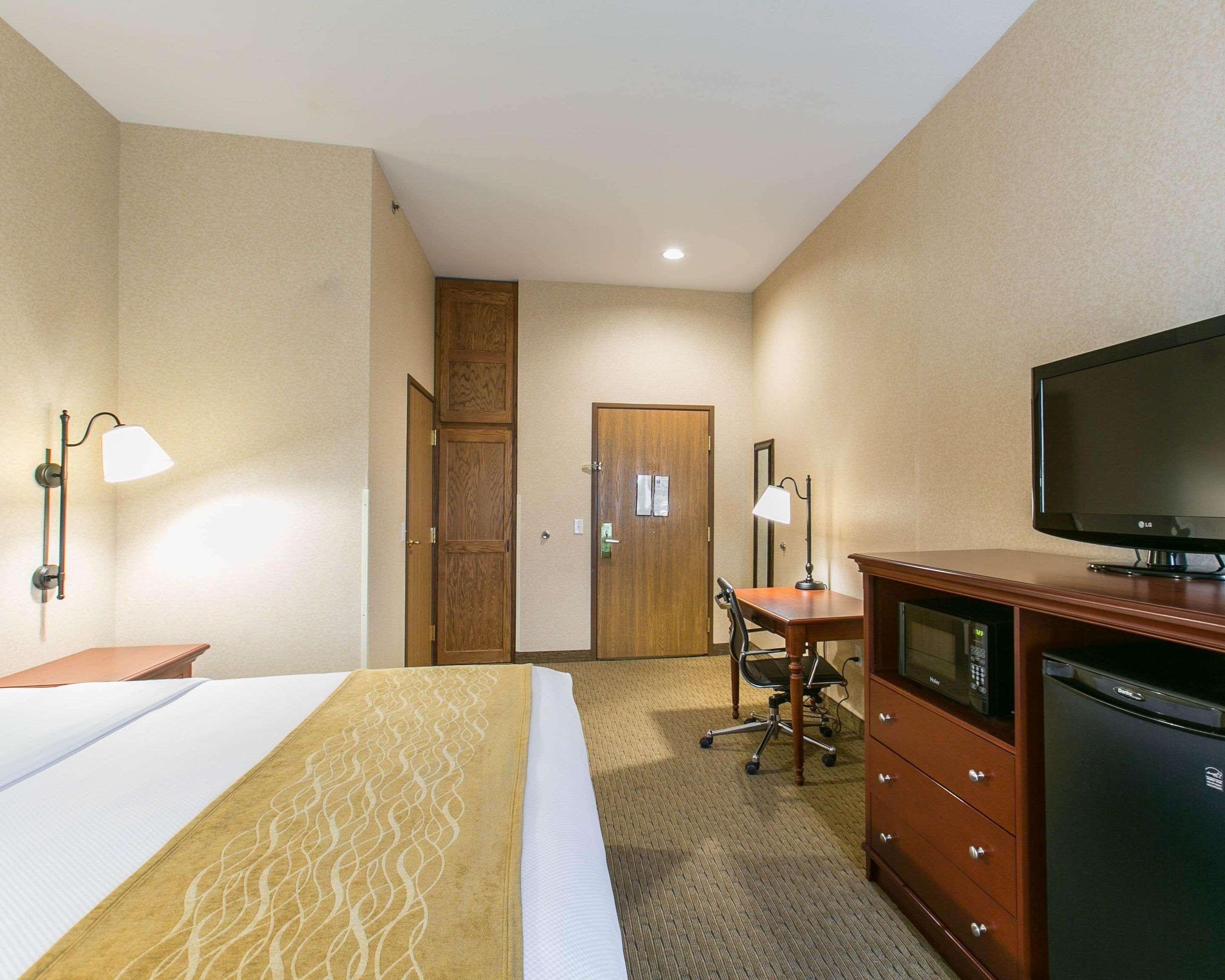 Comfort Inn Warrensburg Station Εξωτερικό φωτογραφία
