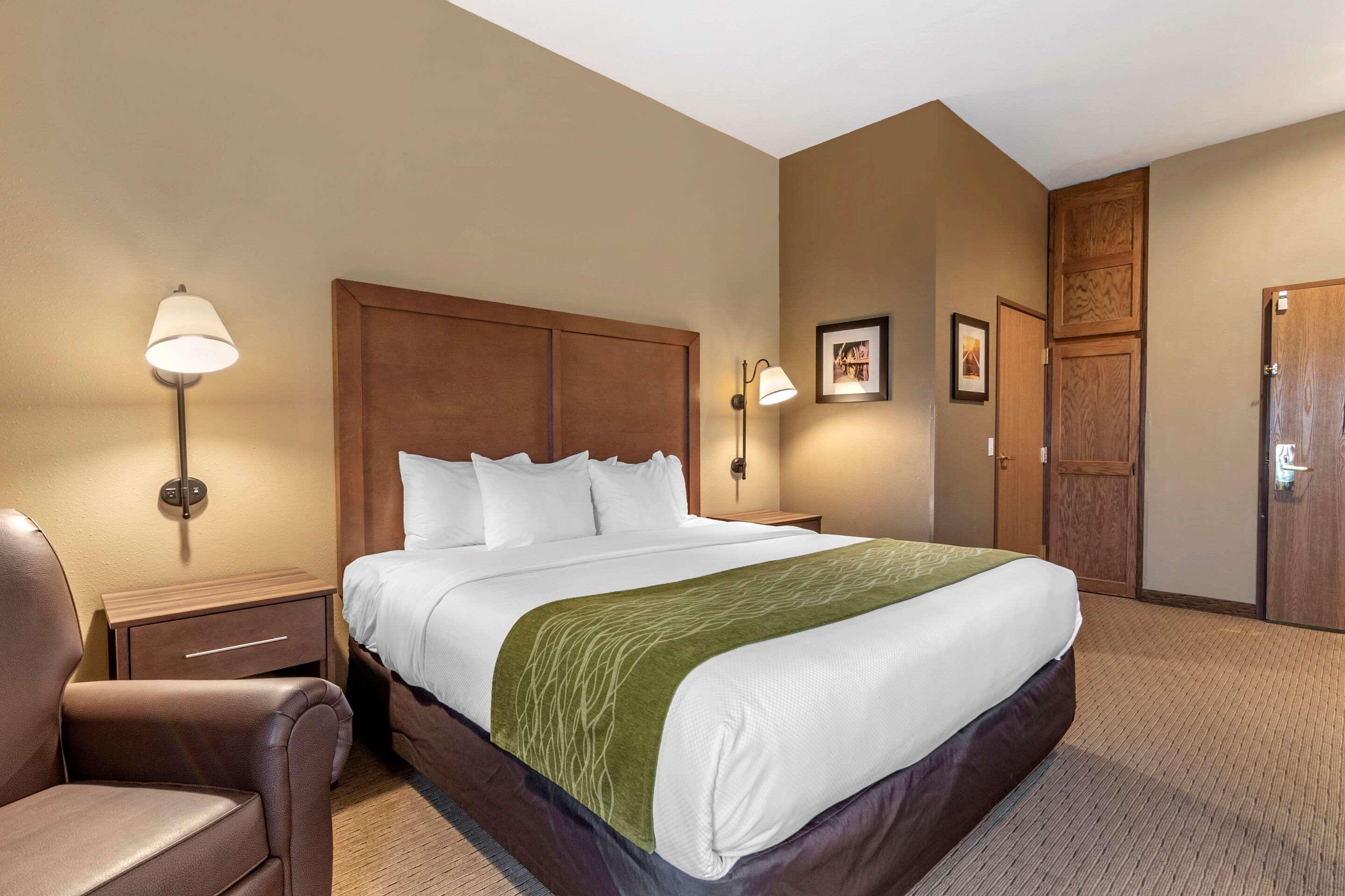 Comfort Inn Warrensburg Station Εξωτερικό φωτογραφία