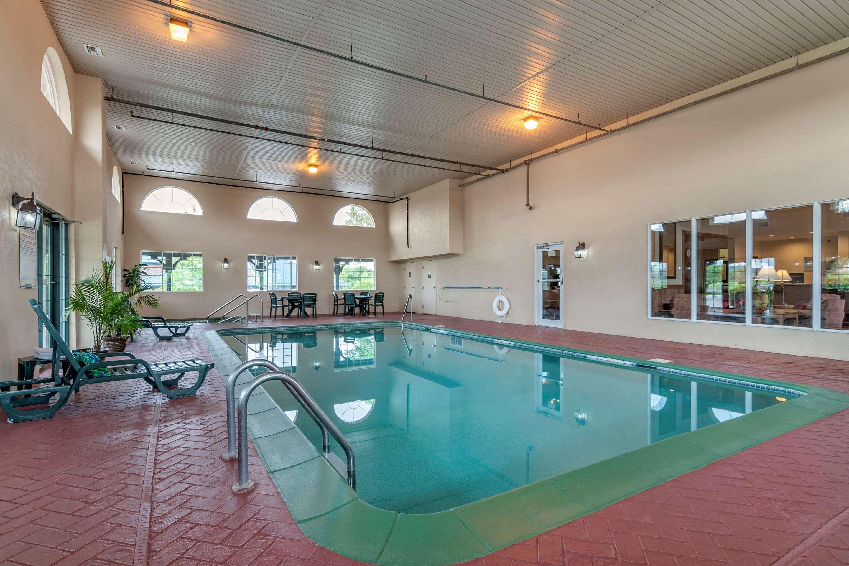 Comfort Inn Warrensburg Station Εξωτερικό φωτογραφία