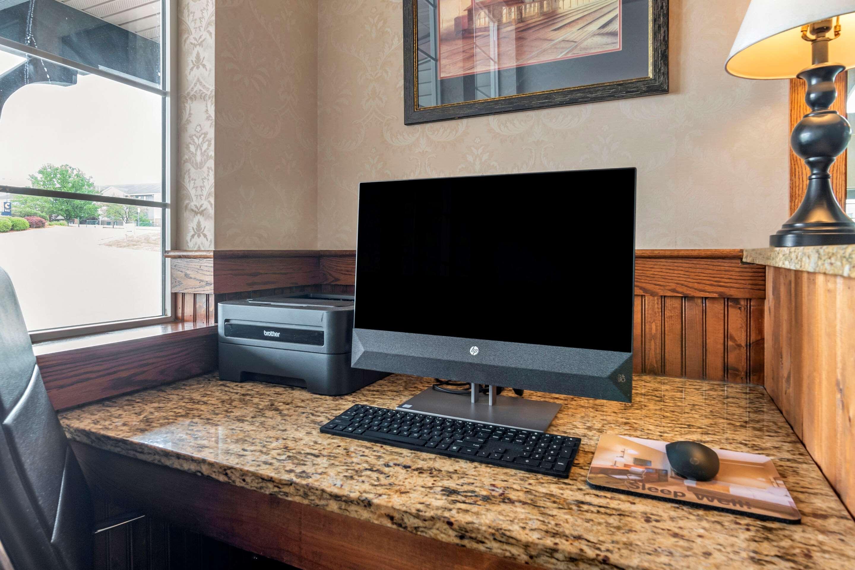 Comfort Inn Warrensburg Station Εξωτερικό φωτογραφία