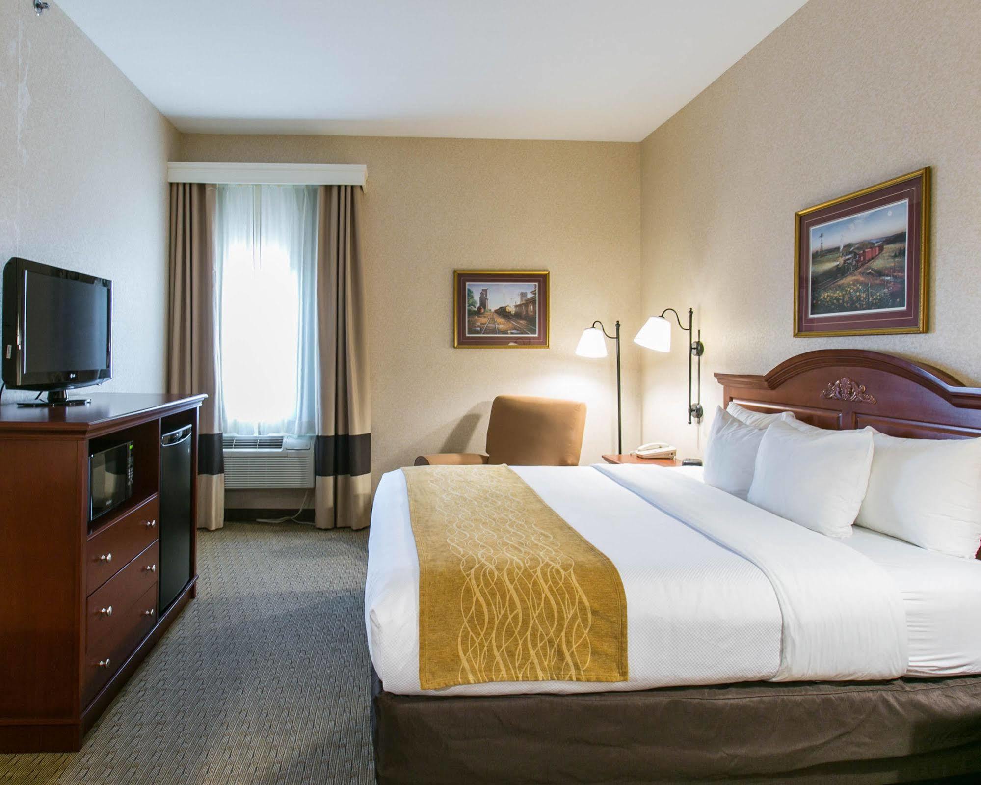 Comfort Inn Warrensburg Station Εξωτερικό φωτογραφία