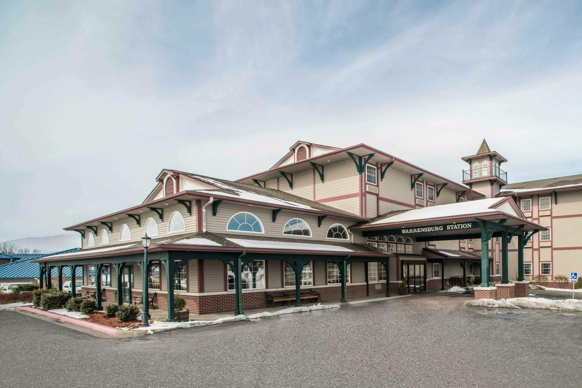 Comfort Inn Warrensburg Station Εξωτερικό φωτογραφία